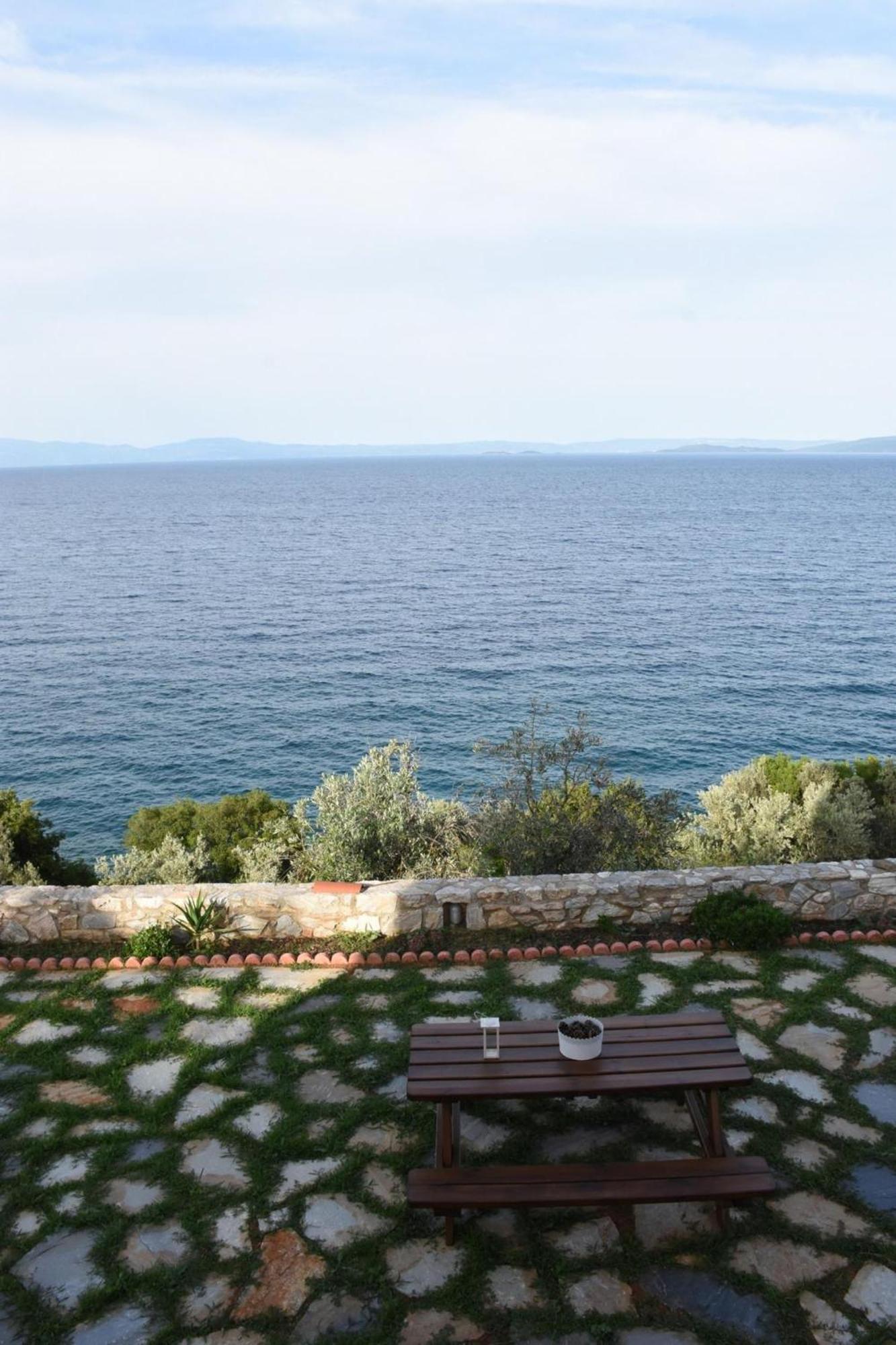 Apartment Goddesses 1 In Nies Sourpi